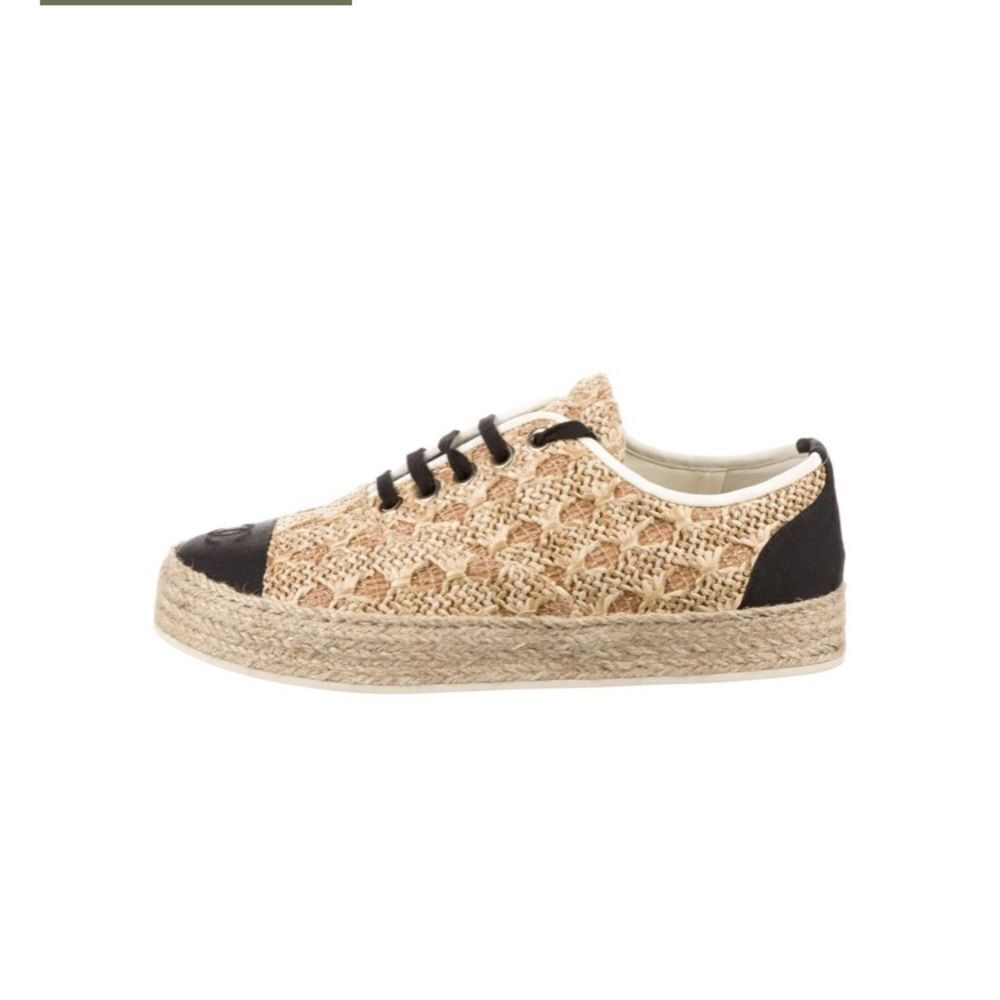 CHANEL 2019 Interlocking CC Logo Espadrilles 39EU - Picture 2 of 4